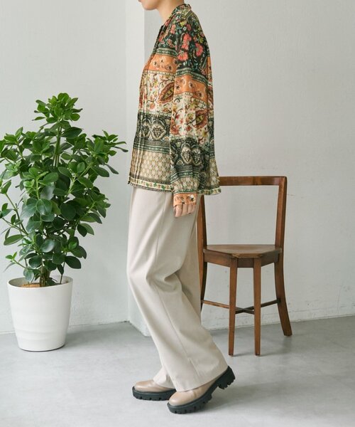 ear PAPILLONNER(イアパピヨネ)の「柄ピンタックブラウス【SUM1 STYLE】(シャツ/ブラウス・レディース・オレンジ/ブラック/ブルー/キャメル・FREE)」の11枚目の写真