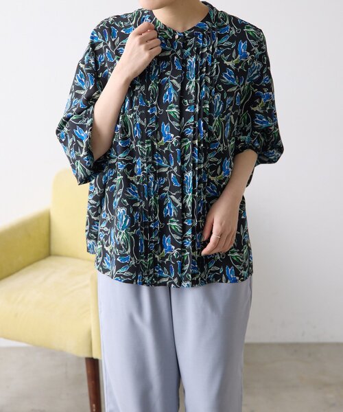 ear PAPILLONNER(イアパピヨネ)の「柄ピンタックブラウス【SUM1 STYLE】(シャツ/ブラウス・レディース・オレンジ/ブラック/ブルー/キャメル・FREE)」の22枚目の写真