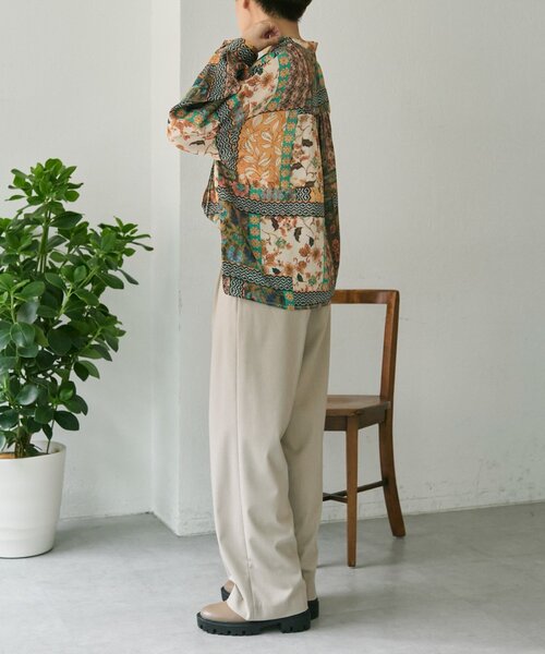 ear PAPILLONNER(イアパピヨネ)の「柄ピンタックブラウス【SUM1 STYLE】(シャツ/ブラウス・レディース・オレンジ/ブラック/ブルー/キャメル・FREE)」の11枚目の写真