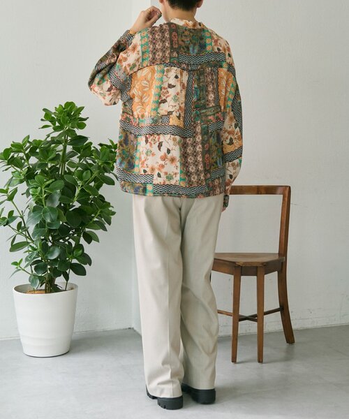 ear PAPILLONNER(イアパピヨネ)の「柄ピンタックブラウス【SUM1 STYLE】(シャツ/ブラウス・レディース・オレンジ/ブラック/ブルー/キャメル・FREE)」の12枚目の写真