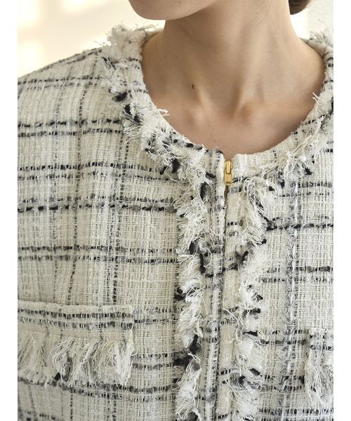 SNIDEL(スナイデル)の「ロングツイードジャケット(ノーカラージャケット・レディース・ホワイト/ピンク・F)」の3枚目の写真