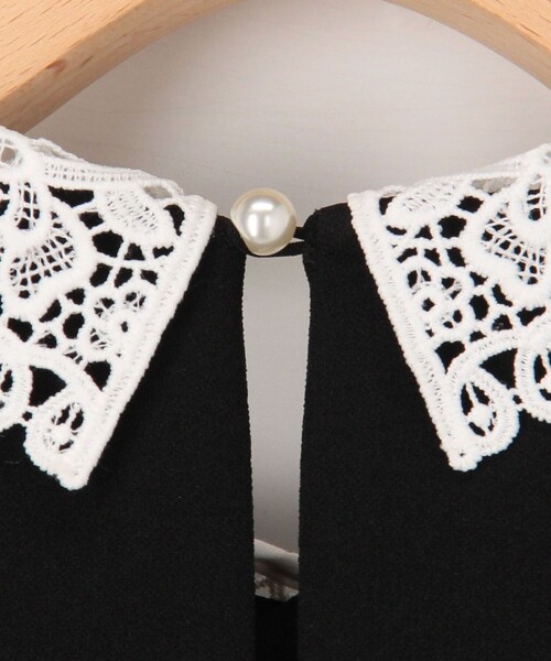 MICO COULIER（ミコクリエ）の「カットジョーゼット襟レースブラウス（襟取り外し可能）（シャツ/ブラウス・レディース・オフホワイト/ブラック/グレイッシュベージュ・38）」の17枚目の写真