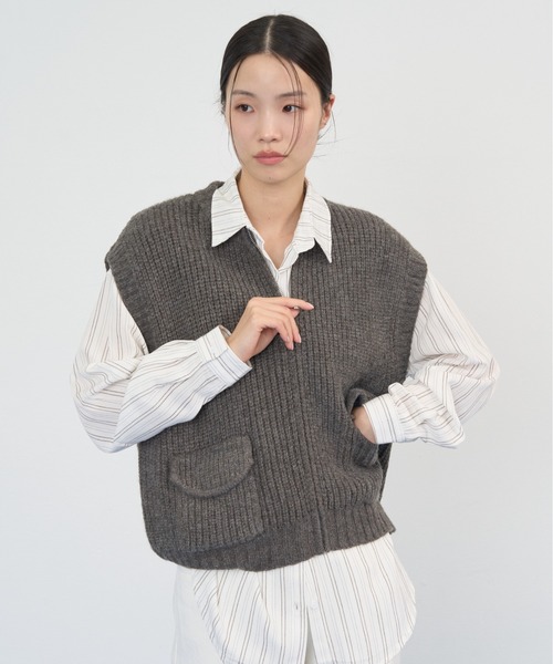 NUJOH(ヌゾ)の「Zip Rib Knit Vest / ジップリブニットベスト(ベスト・レディース・グレー/ネイビー/ベージュ/チャコールグレー・FREE)」の5枚目の写真