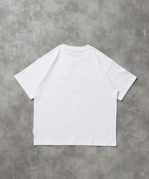 FFEIN(フェイン)の「【FFEIN(フェイン)】メッセージロゴショート丈Tシャツ / Tシャツ クルーネック 半袖 【短丈】(Tシャツ/カットソー・メンズ・ブラック/ネイビー/ホワイト・LARGE/MEDIUM/SMALL)」の6枚目の写真