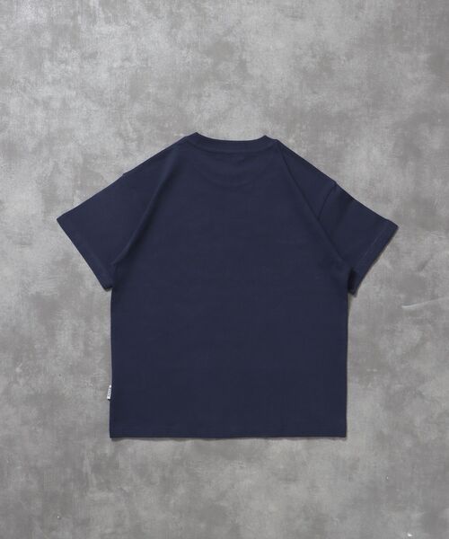 FFEIN(フェイン)の「【FFEIN(フェイン)】メッセージロゴショート丈Tシャツ / Tシャツ クルーネック 半袖 【短丈】(Tシャツ/カットソー・メンズ・ブラック/ネイビー/ホワイト・LARGE/MEDIUM/SMALL)」の9枚目の写真