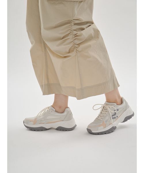 emmi（エミ）の「【em】ボリュームメッシュスニーカー（スニーカー・レディース・ベージュ/ミント/シルバー・23/23.5/24/24.5/25）」の2枚目の写真