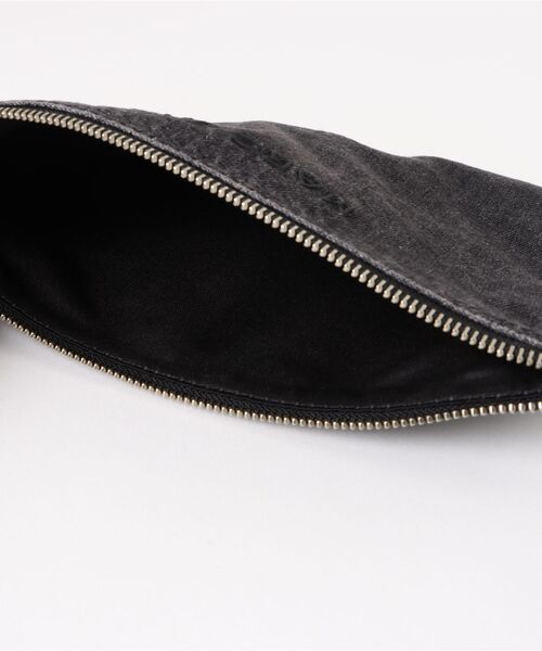 MARC JACOBS(マークジェイコブス)の「THE BOW DENIM SACK BAG/ザ ボウ デニム サック バッグ(ショルダーバッグ・レディース・ブラック系その他・ONE SIZE)」の9枚目の写真