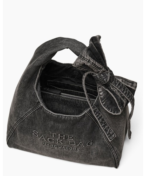 MARC JACOBS(マークジェイコブス)の「THE BOW DENIM SACK BAG/ザ ボウ デニム サック バッグ(ショルダーバッグ・レディース・ブラック系その他・ONE SIZE)」の4枚目の写真