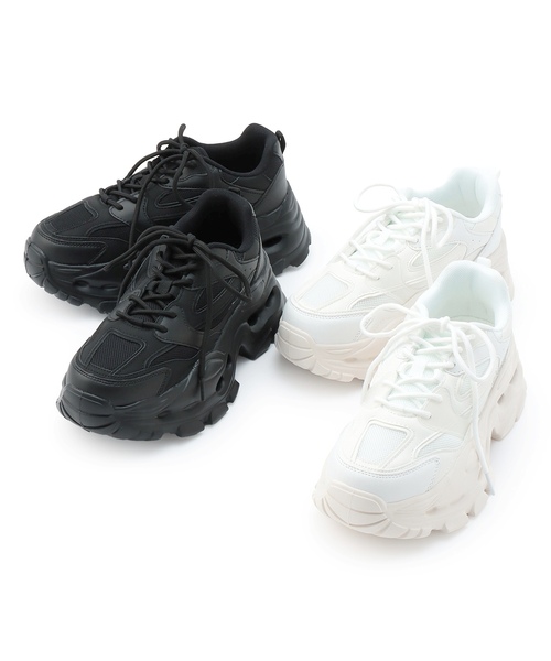 LOVETOXIC（ラブトキシック）の「【LTXC】厚底ダッドスニーカー（スニーカー・キッズ・ホワイト/ブラック・24-24.5cm/23-23.5cm/22-22.5）」の4枚目の写真