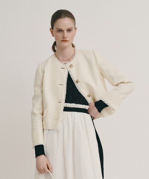 allureville（アルアバイル）の「シープパイルノーカラージャケット