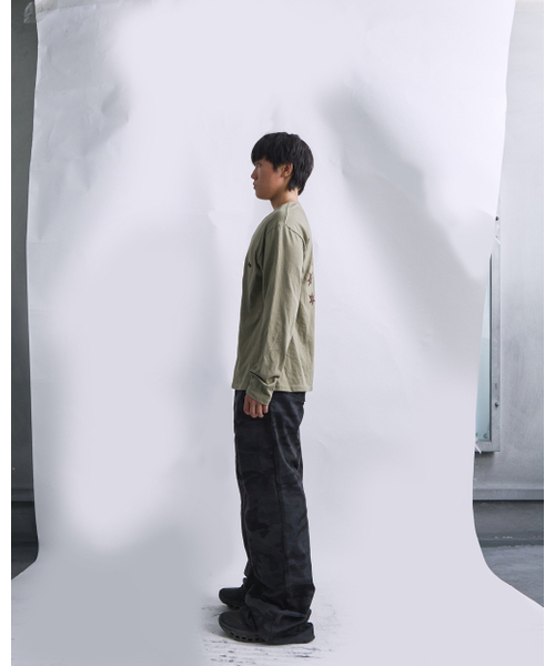 TANSANMAGNESIUM(タンサン マグネシウム)の「スターロングスリーブ(カーキ)(Tシャツ/カットソー・レディース・その他・MEDIUM/SMALL)」の5枚目の写真