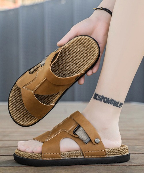 WESTBOY（ウエストボーイ）の「スウェードバックルデザインサンダル 編み込み風ソール ビーチサンダル WO26S4SD08（サンダル・メンズ・ホワイト/ブラウン/ブラック・44/43/42）」の4枚目の写真