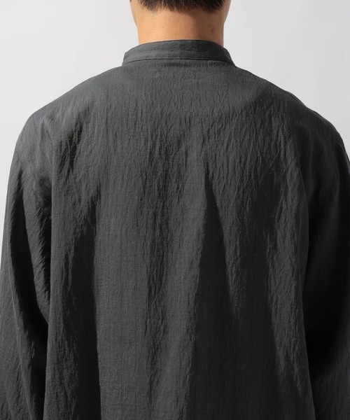 niko and...（ニコアンド）の「リネン混バンドカラーシャツ（シャツ/ブラウス・メンズ・アイボリー/チャコール/ブラウン・LARGE/MEDIUM）」の11枚目の写真