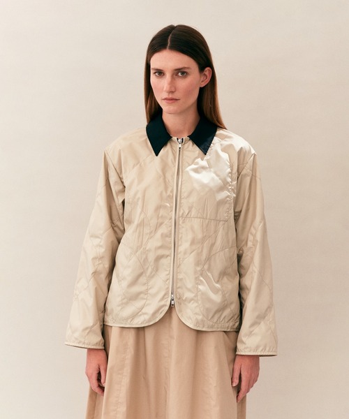 LAVENHAM(ラベンハム)の「Side Pocket Unwadded Teynham Womens / サイド ポケット アンワディッド テイナム ウィメンズ(その他アウター・レディース・ダークブラック/ベージュ系その他5/ナチュラル・8/10/12)」の1枚目の写真