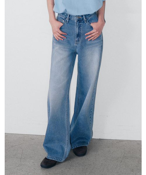 ANNEHEARTS(アンハーツ)の「Classic Long Wide Denim Light Blue(デニムパンツ・レディース・その他・SMALL/LARGE/MEDIUM)」の1枚目の写真