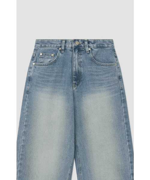 ANNEHEARTS(アンハーツ)の「Classic Long Wide Denim Light Blue(デニムパンツ・レディース・その他・SMALL/LARGE/MEDIUM)」の3枚目の写真