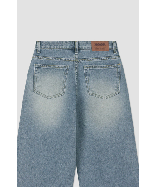 ANNEHEARTS(アンハーツ)の「Classic Long Wide Denim Light Blue(デニムパンツ・レディース・その他・SMALL/LARGE/MEDIUM)」の2枚目の写真