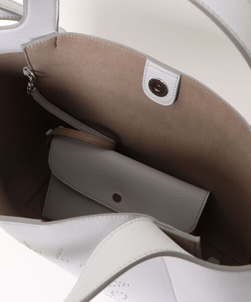 STELLA McCARTNEY（ステラマッカートニー）の「Logo Crossbody Tote Bag / ロゴ クロスボディ トートバッグ（トートバッグ・レディース・グレー系その他・ONE SIZE）」の4枚目の写真