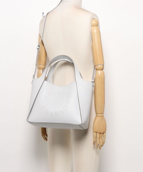 STELLA McCARTNEY（ステラマッカートニー）の「Logo Crossbody Tote Bag / ロゴ クロスボディ トートバッグ（トートバッグ・レディース・グレー系その他・ONE SIZE）」の8枚目の写真