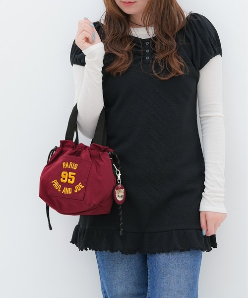 PAUL & JOE ACCESSOIRES(ポールアンドジョーアクセソワ)の「【PAUL & JOE ACCESSOIRES /ポール アンド ジョー アクセソワ 】 95 EMBROIDERY BAG 刺繍チャーム付きミニ巾着バッグ(ショルダーバッグ・レディース・ネイビー/ワイン/ブラック・FREE)」の3枚目の写真