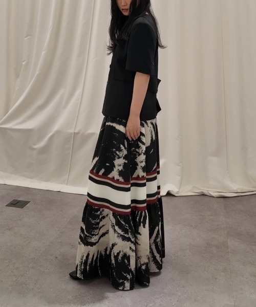 ADORE（アドーア）の「◆モダントライバルプリントスカート（スカート・レディース・ベージュ・38）」の9枚目の写真