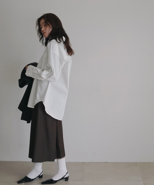 anuke(アンヌーク)の「Squaretoe Enamel Pumps(パンプス・レディース・クリーム/ブラック・36inch/37inch/38inch)」の3枚目の写真