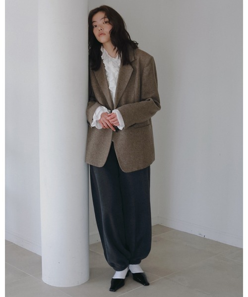 anuke(アンヌーク)の「Squaretoe Enamel Pumps(パンプス・レディース・クリーム/ブラック・36inch/37inch/38inch)」の5枚目の写真