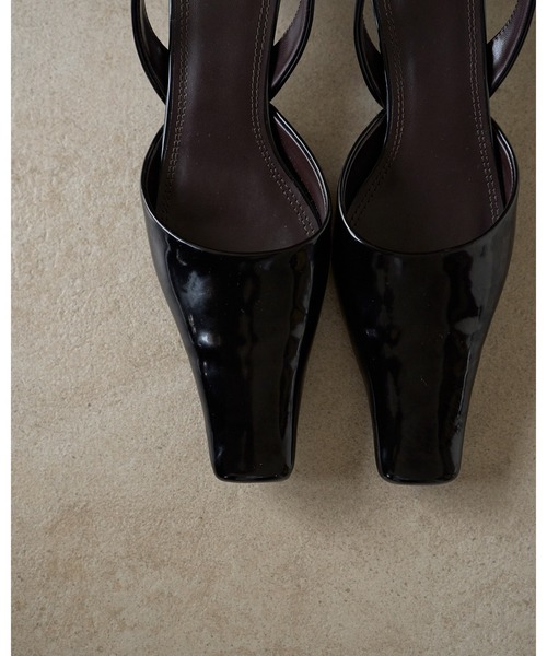 anuke(アンヌーク)の「Squaretoe Enamel Pumps(パンプス・レディース・クリーム/ブラック・36inch/37inch/38inch)」の13枚目の写真