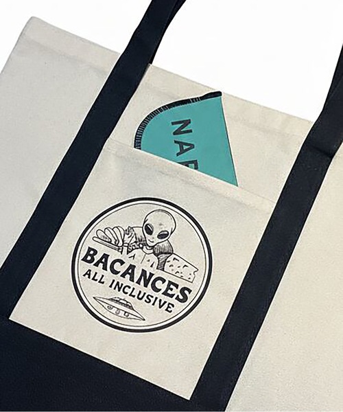BACANCES ALL INCLUSIVE（バカンサスオールインクルーシブ）の「BC PICNIC TOTE BAG [ALIEN JOE]（トートバッグ・メンズ・ブラック/レッド・ONESIZE）」の6枚目の写真