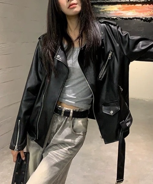 ViViDAY(ビビデー)の「ビッグシルエットフェイクレザージャケット(ライダースジャケット・レディース・ブラック・M)」の12枚目の写真