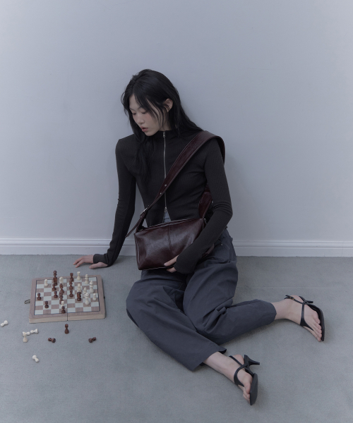 HAVEAWHALE(ハブアホエール)の「buckle two-way bag (BD)(メッセンジャーバッグ・レディース・その他・FREE)」の8枚目の写真