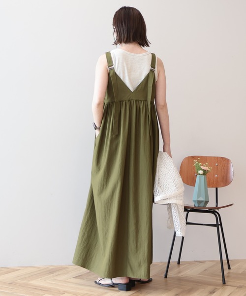 AMERICAN HOLIC（アメリカンホリック）の「【選べる丈】Vネックワンピース（ワンピース・レディース・カーキ/ブラック・L/M）」の6枚目の写真