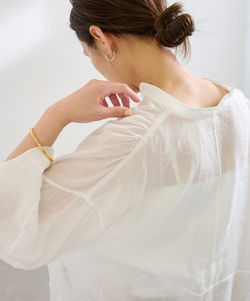 FRAMeWORK（フレームワーク）の「≪WEB限定 / 追加≫ラミーランタンスリーブバンドカラー（シャツ/ブラウス・レディース・ホワイト/ブラウン/サックスブルー・FREE）」の21枚目の写真