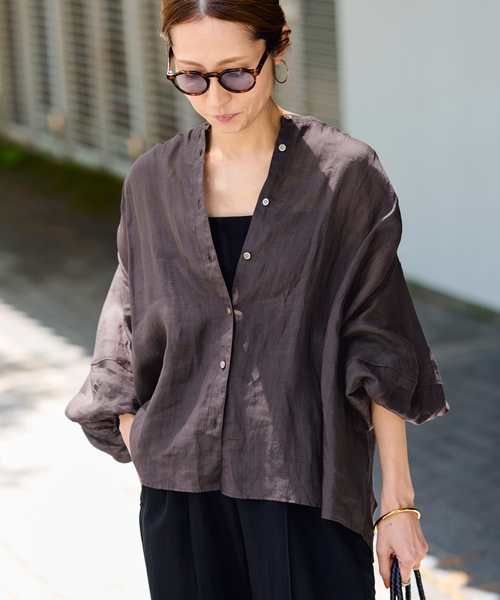 FRAMeWORK（フレームワーク）の「≪WEB限定 / 追加≫ラミーランタンスリーブバンドカラー（シャツ/ブラウス・レディース・ホワイト/ブラウン/サックスブルー・FREE）」の15枚目の写真