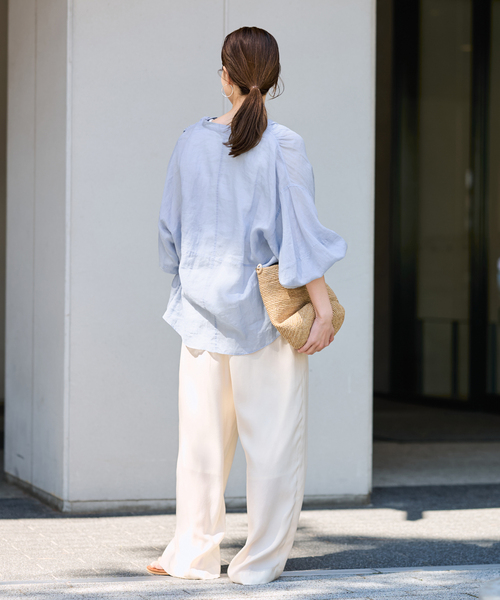 FRAMeWORK（フレームワーク）の「≪WEB限定 / 追加≫ラミーランタンスリーブバンドカラー（シャツ/ブラウス・レディース・ホワイト/ブラウン/サックスブルー・FREE）」の5枚目の写真