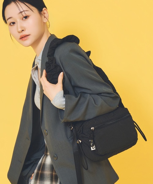CONTROL FREAK / CTFK(コントロールフリーク)の「CONTROL FREAK / CTFK(コントロールフリーク)≪撥水≫チェックギャザーボディバッグ(ショルダーバッグ・レディース・ブルー/ブラック/オレンジ/グリーン/ピンク・FREE)」の2枚目の写真