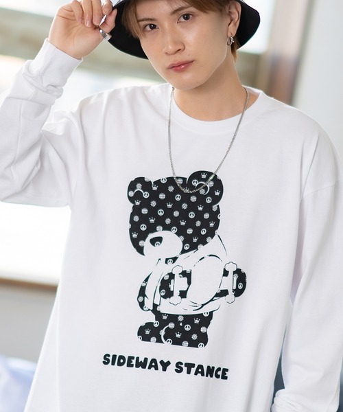 En serio TOKYO(エンソリオトーキョー)の「【SIDEWAYSTANCE】モノグラムベア長袖Tシャツ 70429(Tシャツ/カットソー・メンズ・ブラック/オートミール/ホワイト・MEDIUM/LARGE/SMALL/X-LARGE)」の1枚目の写真