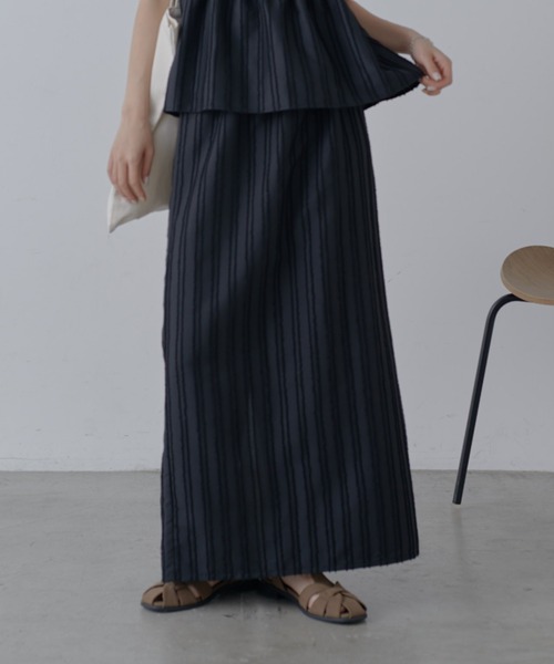 COLONY 2139(コロニートゥーワンスリーナイン)の「フリンジストライプジャガードナロースカート(スカート・レディース・ブラック/アイボリー・MEDIUM/SMALL)」の2枚目の写真