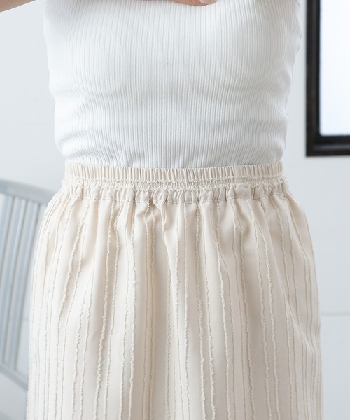 COLONY 2139(コロニートゥーワンスリーナイン)の「フリンジストライプジャガードナロースカート(スカート・レディース・ブラック/アイボリー・MEDIUM/SMALL)」の22枚目の写真