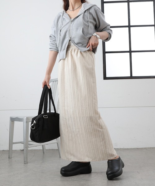 COLONY 2139(コロニートゥーワンスリーナイン)の「フリンジストライプジャガードナロースカート(スカート・レディース・ブラック/アイボリー・MEDIUM/SMALL)」の5枚目の写真