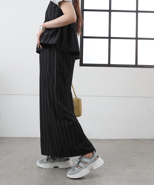 COLONY 2139(コロニートゥーワンスリーナイン)の「フリンジストライプジャガードナロースカート(スカート・レディース・ブラック/アイボリー・MEDIUM/SMALL)」の12枚目の写真