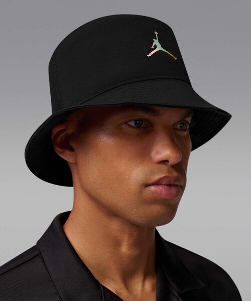 JORDAN BRAND（ジョーダンブランド）の「ジョーダン エイペックス バケットハット / Jordan Apex Bucket Hat IF3520-010 Black（ハット・メンズ・ブラック・M/L/S）」の3枚目の写真