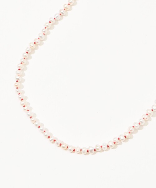 TOMORROWLAND （トゥモローランド）の「PALA LEOPARD HOOK TINY P パールネックレス（ネックレス・レディース・シルバー系その他・FREE）」の2枚目の写真