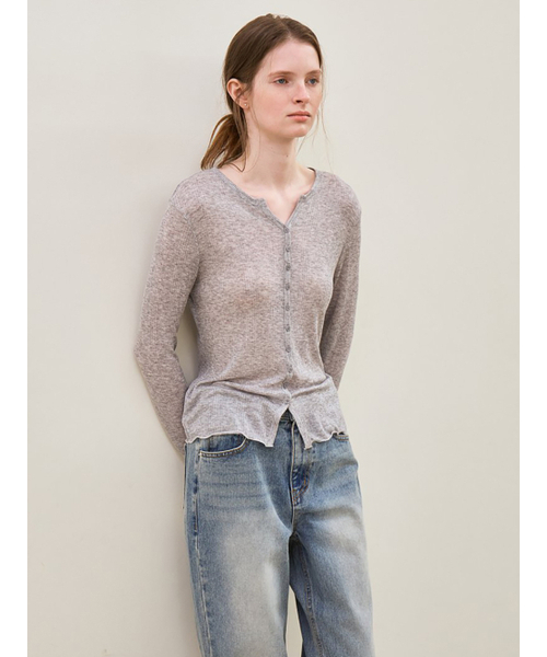 le（ル）の「v-neck ribbed button top (gray)（Tシャツ/カットソー・レディース・その他・FREE）」の4枚目の写真