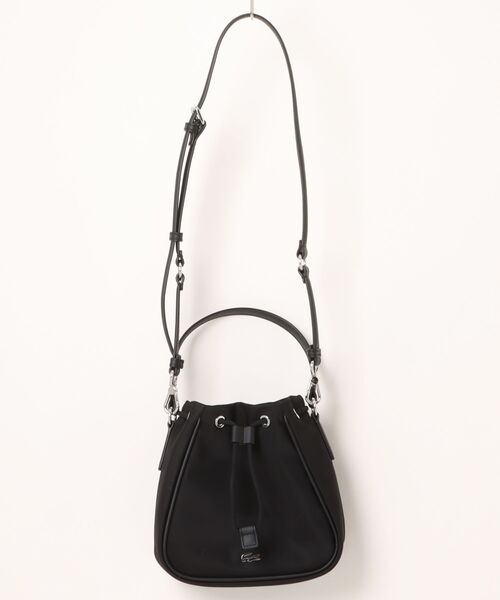 LACOSTE(ラコステ)の「《LACOSTE》S BUCKET BAG(ハンドバッグ・レディース・ブラック・フリー)」の1枚目の写真