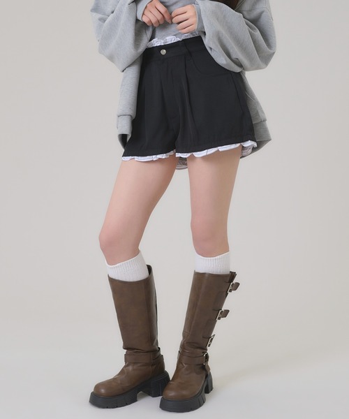apres jour mignon(アプレジュールミニョン)の「フリルレイヤードショートパンツ(その他パンツ・レディース・ブラック/グレー・MEDIUM/LARGE)」の9枚目の写真