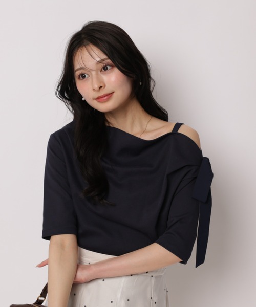 Apuweiser-riche（アプワイザーリッシェ）の「アシメリボンドレープカットソー（Tシャツ/カットソー・レディース・ネイビー/ブラック/ホワイト/ライトイエロー・2）」の11枚目の写真