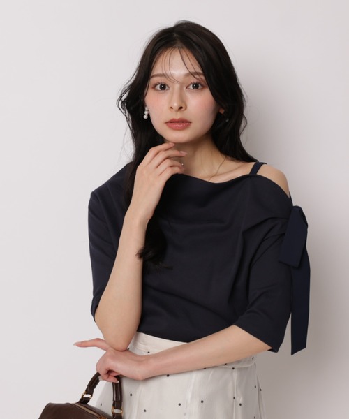 Apuweiser-riche（アプワイザーリッシェ）の「アシメリボンドレープカットソー（Tシャツ/カットソー・レディース・ネイビー/ブラック/ホワイト/ライトイエロー・2）」の12枚目の写真