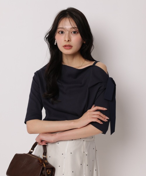 Apuweiser-riche（アプワイザーリッシェ）の「アシメリボンドレープカットソー（Tシャツ/カットソー・レディース・ネイビー/ブラック/ホワイト/ライトイエロー・2）」の13枚目の写真