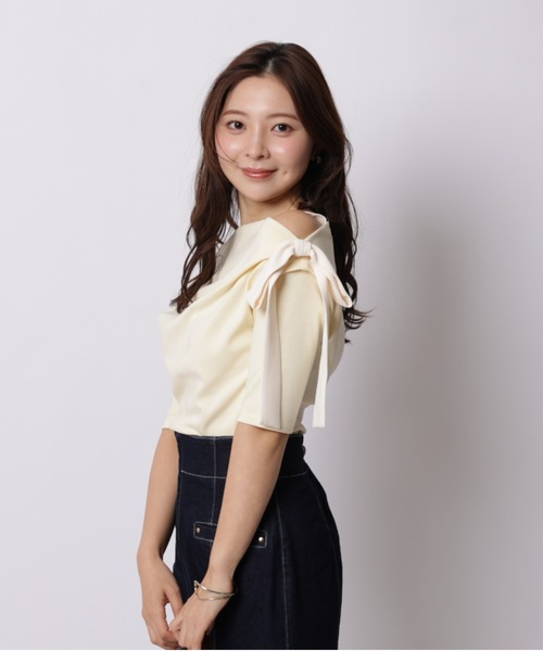 Apuweiser-riche（アプワイザーリッシェ）の「アシメリボンドレープカットソー（Tシャツ/カットソー・レディース・ネイビー/ブラック/ホワイト/ライトイエロー・2）」の19枚目の写真